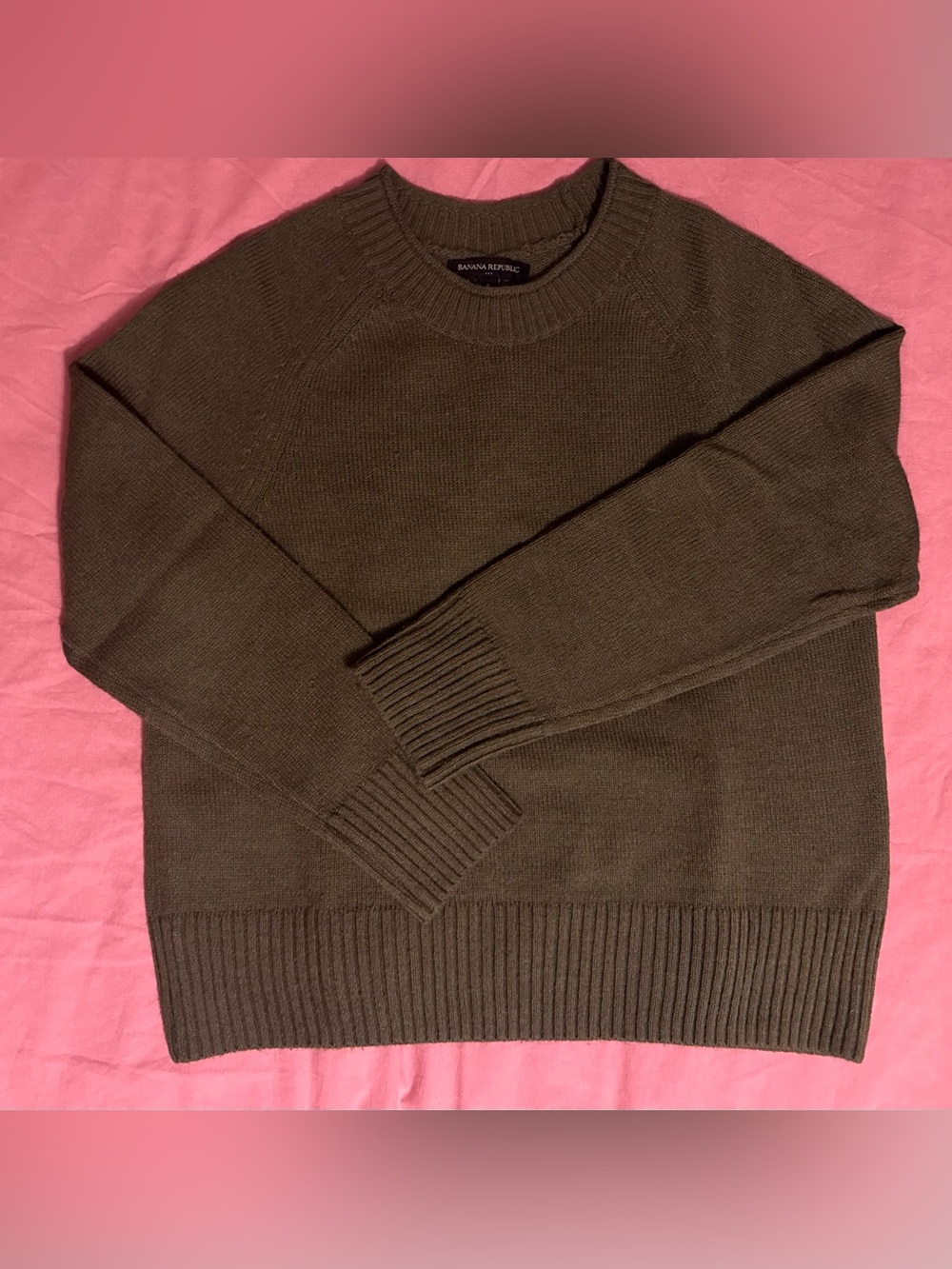 Banana Republic Crewneck Sweater in Olive